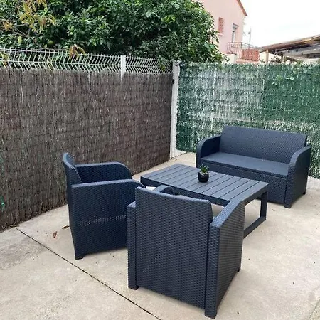 Cosy Bien Situe 3 Ou 4 Personnes Saleilles