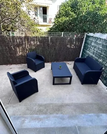 Cosy Bien Situe 3 Ou 4 Personnes Appartement
